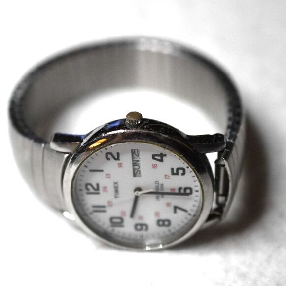 Vintage Timex Indiglo Military Dail Silver Tone Metal 6" Stretch Working Watch - Picture 2 of 4